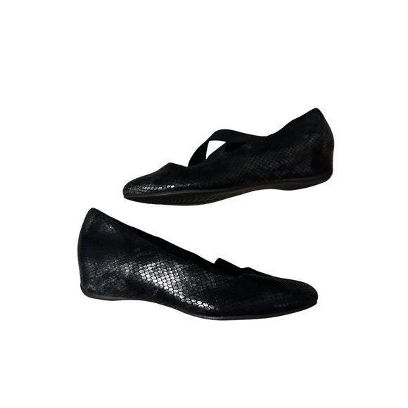 ROCKPORT Women's Black Leather Kitten Heel Wedges Size 8 - Picture 3 of 8